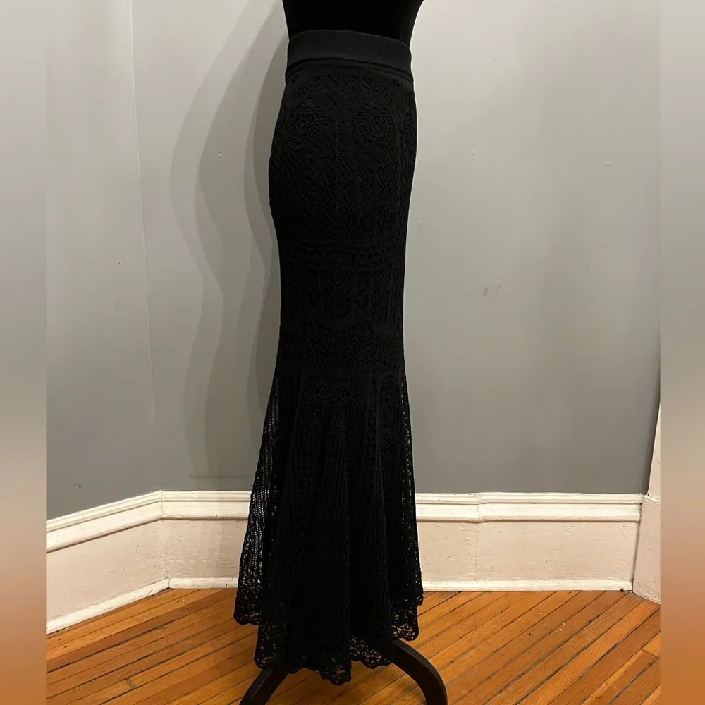 BNWT Alexander McQueen Black Patchwork Lace Midi Skirt, size S - Picture 3 of 12